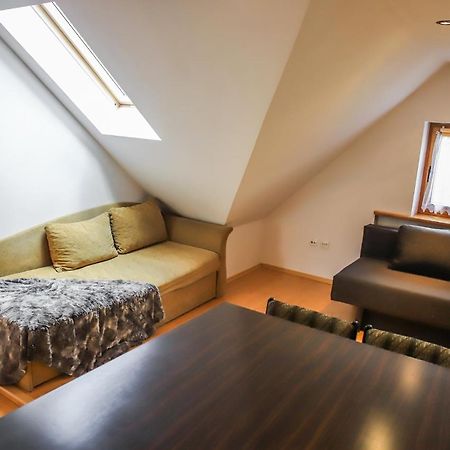 Lovely Apartment In City Center Of Jelenia Gora. Exteriör bild