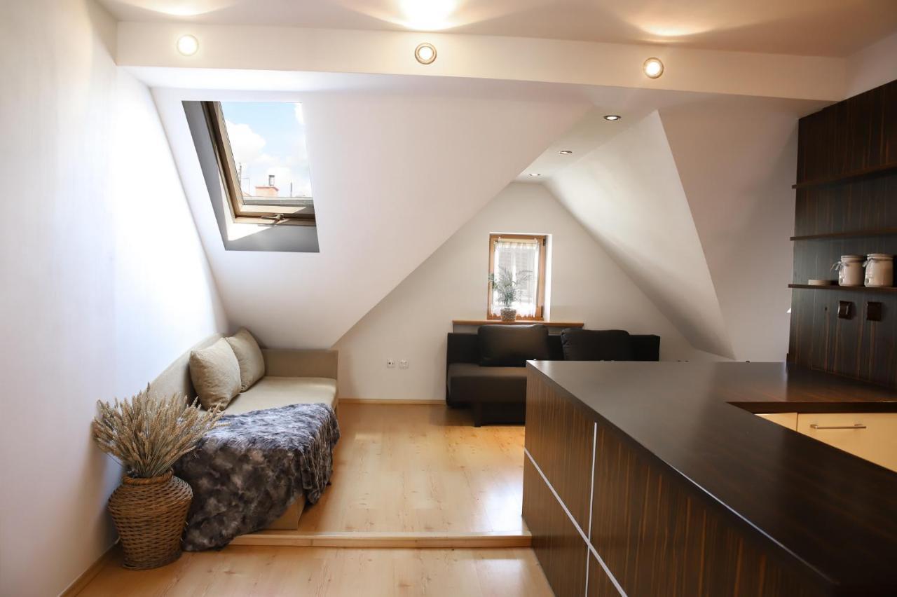 Lovely Apartment In City Center Of Jelenia Gora. Exteriör bild